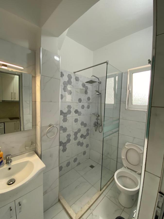 Hotel Andrea Sarandë Eksteriør bilde
