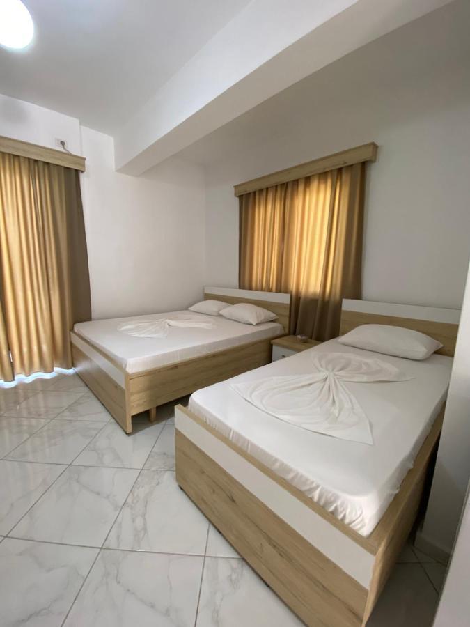 Hotel Andrea Sarandë Eksteriør bilde