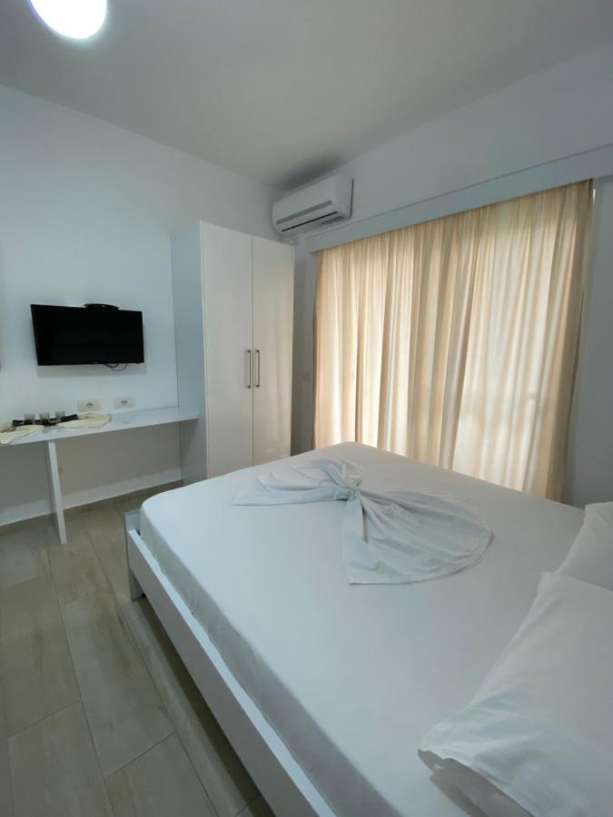 Hotel Andrea Sarandë Eksteriør bilde