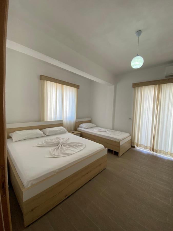 Hotel Andrea Sarandë Eksteriør bilde