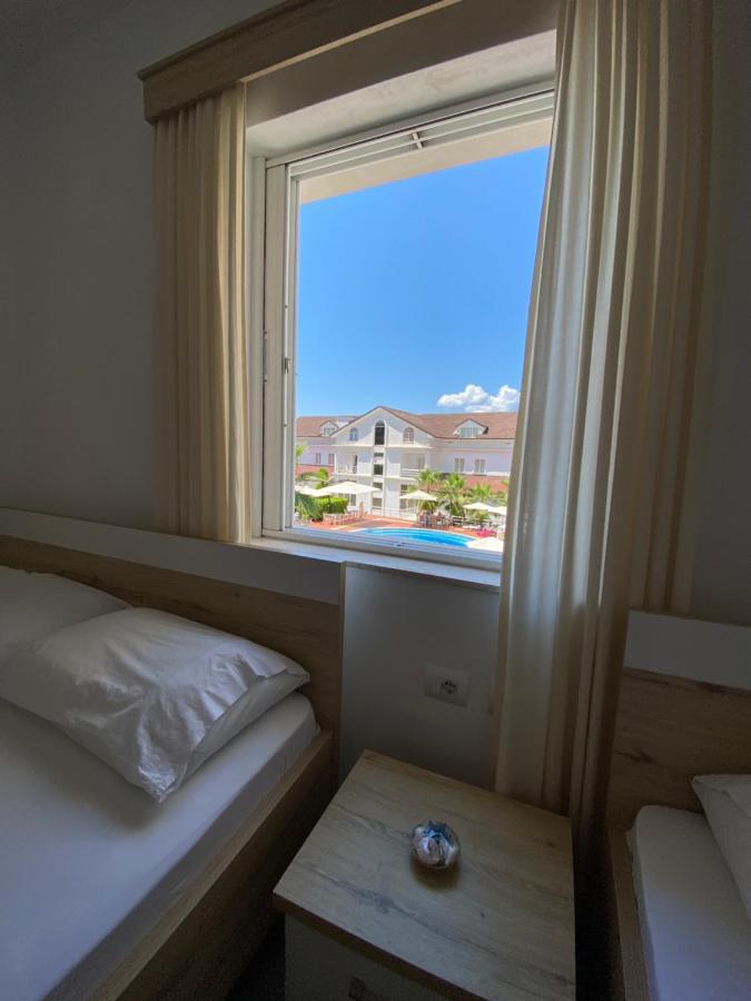 Hotel Andrea Sarandë Eksteriør bilde