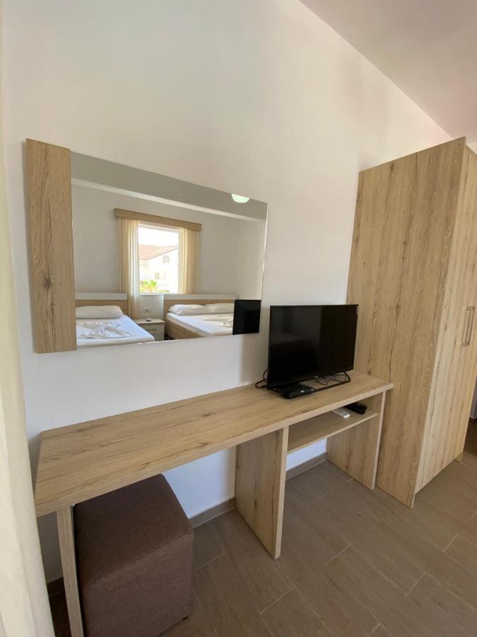 Hotel Andrea Sarandë Eksteriør bilde