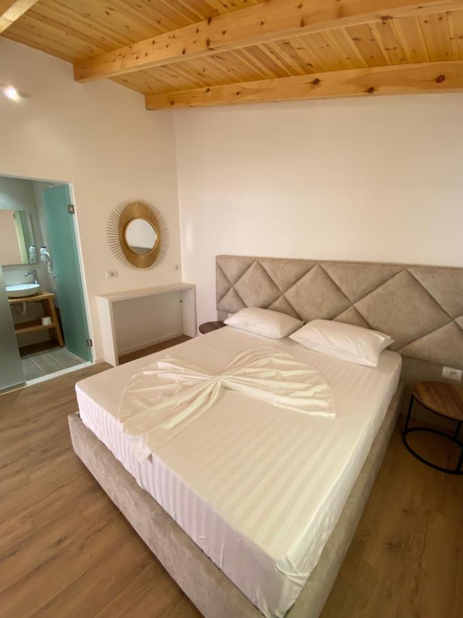 Hotel Andrea Sarandë Eksteriør bilde