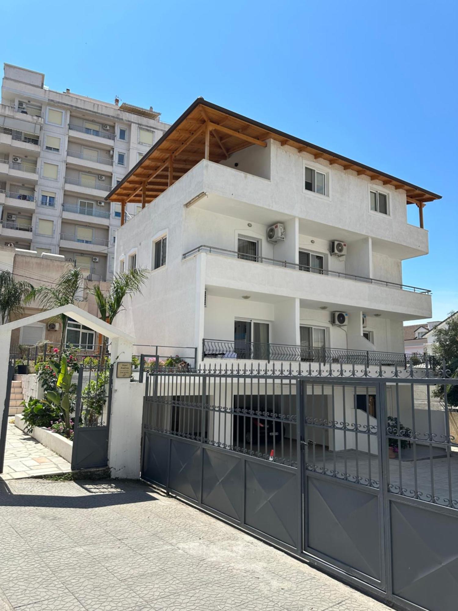 Hotel Andrea Sarandë Eksteriør bilde